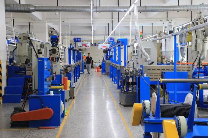 Professional Factory Customized 120º C XLPE Insulated Wire for Cars